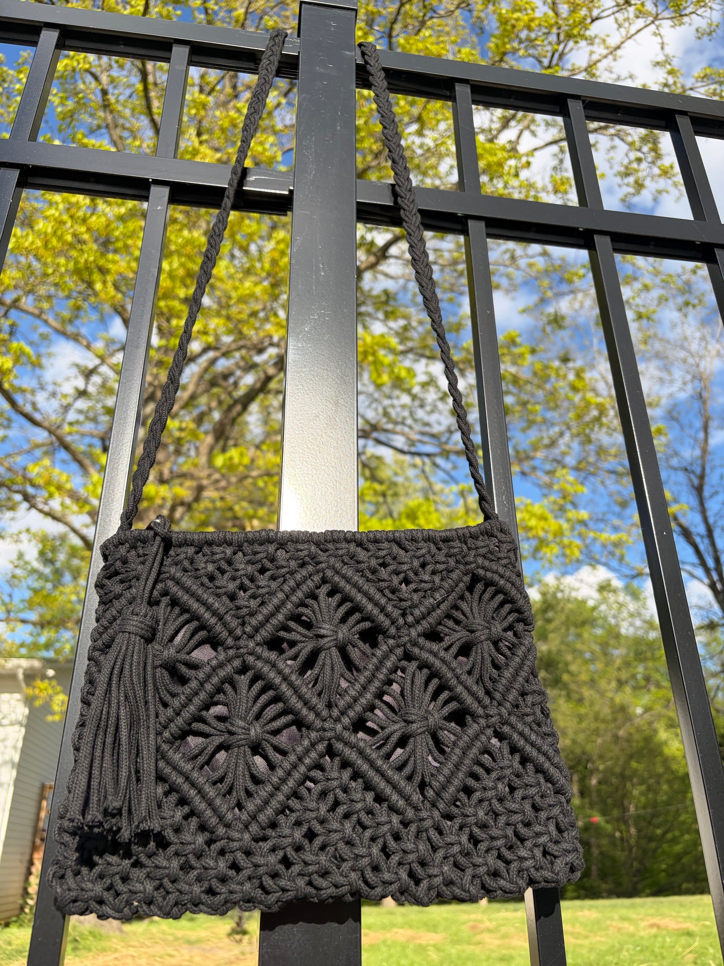 The Coastal Carryall Purse-Black