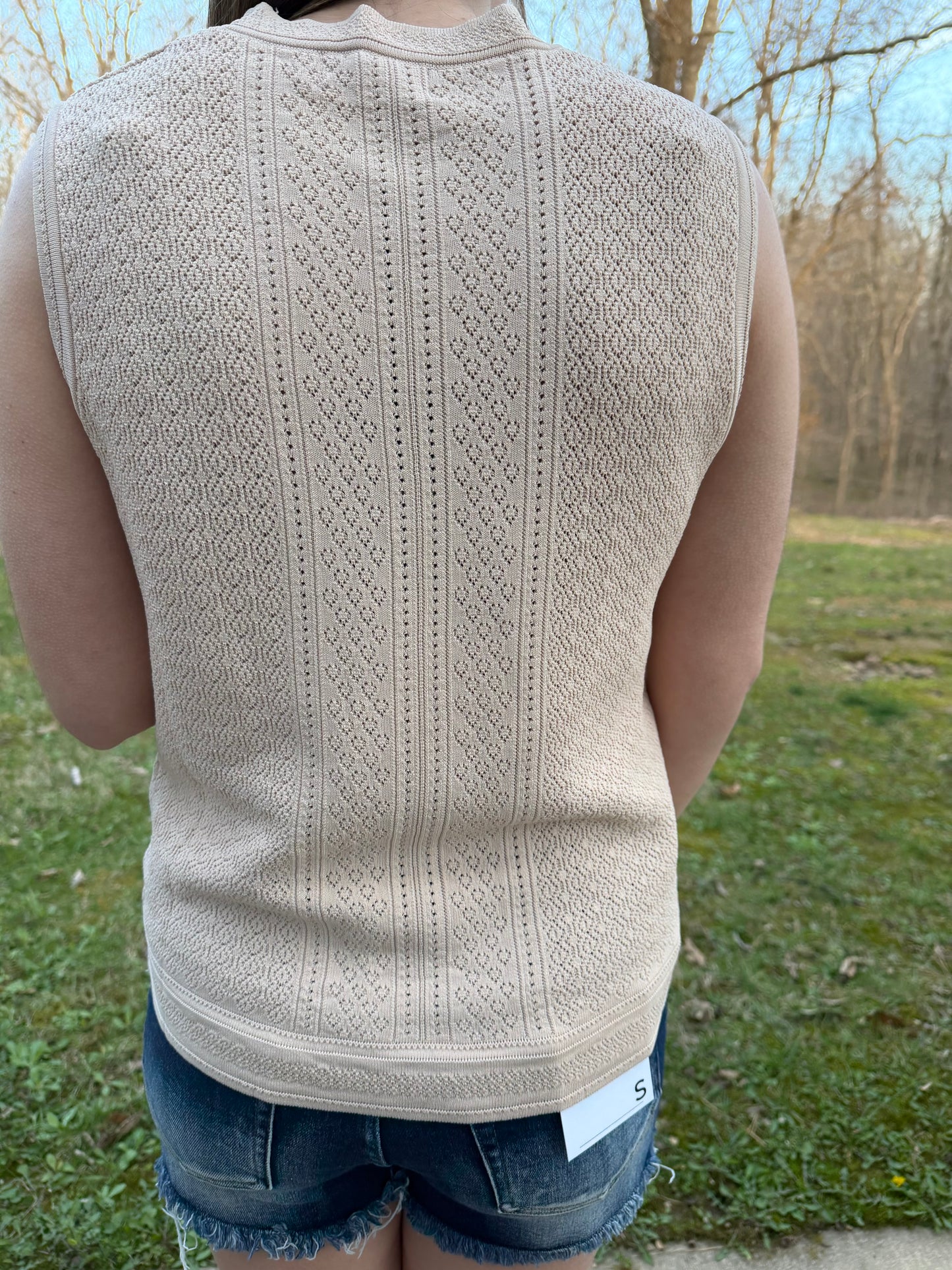 Neutral Texture Tank